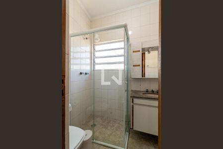 Banheiro de casa para alugar com 2 quartos, 70m² em Vila Romana, São Paulo