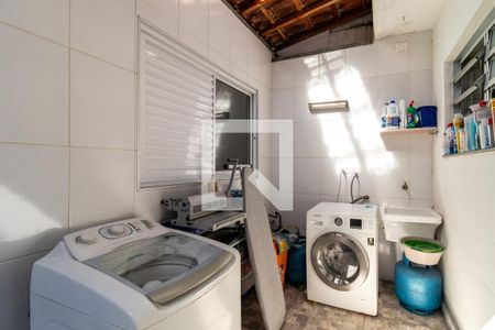 Área de Serviço de casa para alugar com 3 quartos, 100m² em Vila Romana, São Paulo