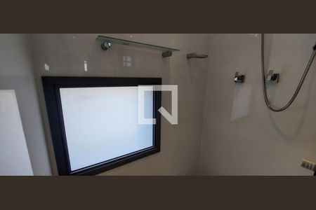 Apartamento à venda com 298m², 4 quartos e 5 vagasBanheiro da Suíte 1