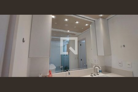 Apartamento à venda com 298m², 4 quartos e 5 vagasBanheiro da Suíte 2