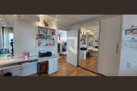 Apartamento à venda com 298m², 4 quartos e 5 vagasSuíte 3