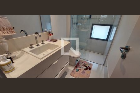 Apartamento à venda com 298m², 4 quartos e 5 vagasBanheiro 3 suíte 3