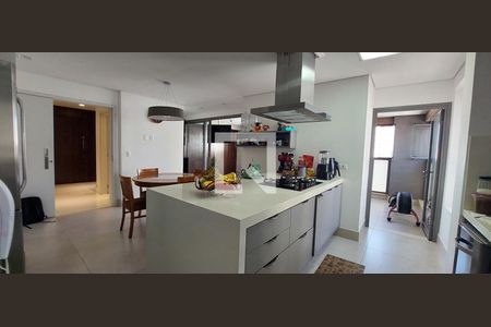 Apartamento à venda com 298m², 4 quartos e 5 vagasCozinha