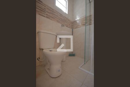 Banheiro de kitnet/studio para alugar com 1 quarto, 25m² em Harmonia, Canoas