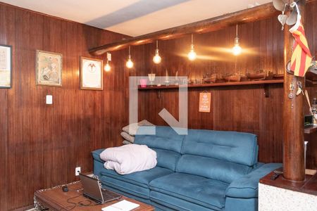 Casa à venda com 250m², 5 quartos e 2 vagasSala