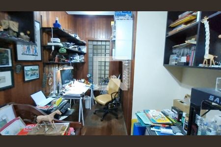 Casa à venda com 250m², 5 quartos e 2 vagasQuarto 4