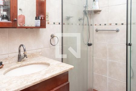 Casa à venda com 250m², 5 quartos e 2 vagasBanheiro