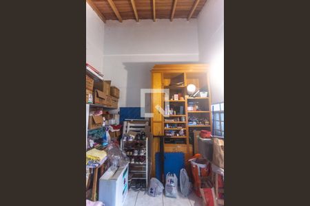 Casa à venda com 239m², 3 quartos e 3 vagasQuarto de serviço 