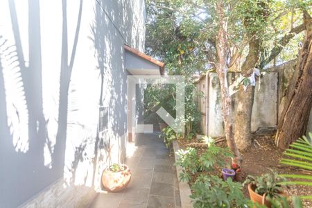 Casa à venda com 239m², 3 quartos e 3 vagasQuintal