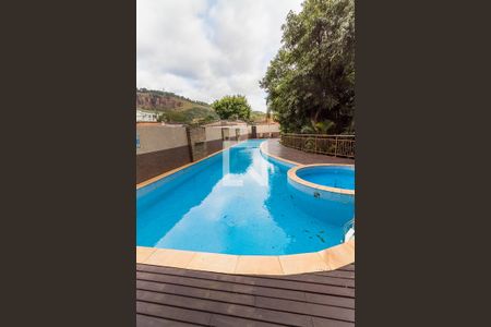 Apartamento à venda com 60m², 2 quartos e 1 vagaÁrea comum - Piscina