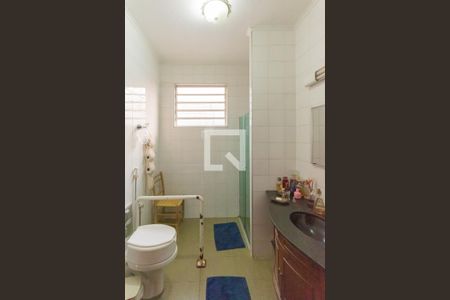 Casa à venda com 800m², 3 quartos e 12 vagas Casa à venda com 800m², 3 quartos e 12 vagasBanheiro da Suíte