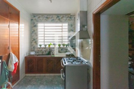 Casa à venda com 800m², 3 quartos e 12 vagas Casa à venda com 800m², 3 quartos e 12 vagasCozinha