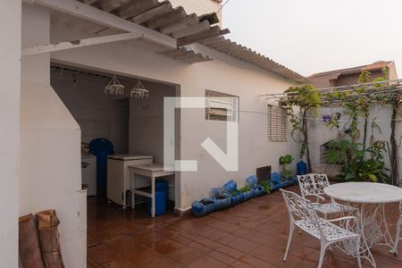 Casa à venda com 800m², 3 quartos e 12 vagas Casa à venda com 800m², 3 quartos e 12 vagasEdícula