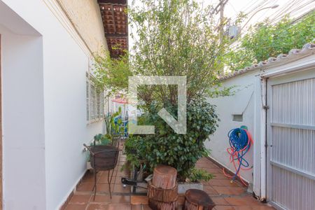 Casa à venda com 800m², 3 quartos e 12 vagas Casa à venda com 800m², 3 quartos e 12 vagasFachada