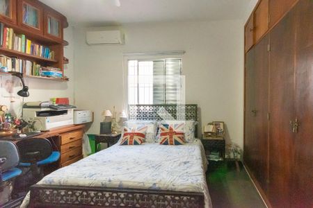 Casa à venda com 800m², 3 quartos e 12 vagas Casa à venda com 800m², 3 quartos e 12 vagasQuarto 1