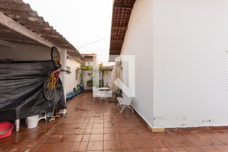 Casa à venda com 800m², 3 quartos e 12 vagas Casa à venda com 800m², 3 quartos e 12 vagasQuintal