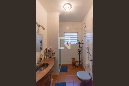 Casa à venda com 800m², 3 quartos e 12 vagas Casa à venda com 800m², 3 quartos e 12 vagasBanheiro