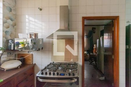 Casa à venda com 800m², 3 quartos e 12 vagas Casa à venda com 800m², 3 quartos e 12 vagasCozinha