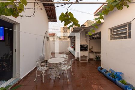 Casa à venda com 800m², 3 quartos e 12 vagas Casa à venda com 800m², 3 quartos e 12 vagasEspaço Gourmet