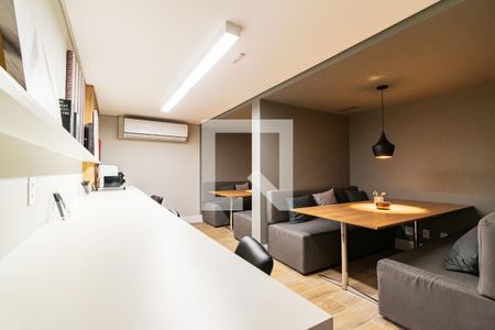 Studio para alugar com 31m², 1 quarto e sem vaga Studio para alugar com 31m², 1 quarto e sem vagaSala de Reunião