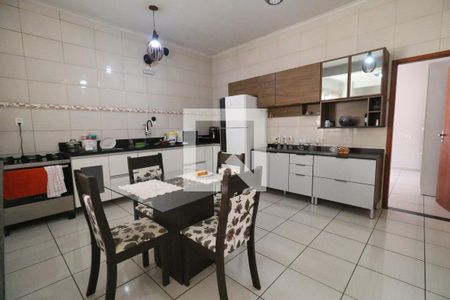 Casa à venda com 550m², 10 quartos e sem vaga Casa à venda com 550m², 10 quartos e sem vagaCozinha