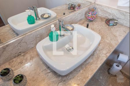 Apartamento à venda com 147m², 4 quartos e 2 vagas Apartamento à venda com 147m², 4 quartos e 2 vagasLavabo