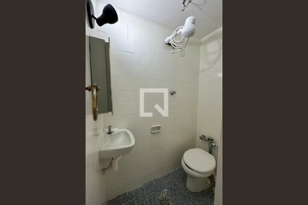 Apartamento à venda com 103m², 2 quartos e 1 vagaBanheiro de Serviço