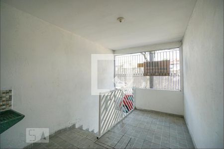 Casa para alugar com 1 quarto, 70m² em Jardim Iva, São Paulo