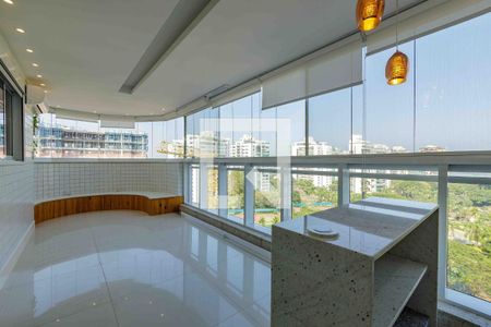 Varanda de apartamento para alugar com 4 quartos, 151m² em Barra da Tijuca, Rio de Janeiro
