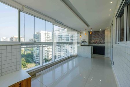 Varanda de apartamento para alugar com 4 quartos, 151m² em Barra da Tijuca, Rio de Janeiro