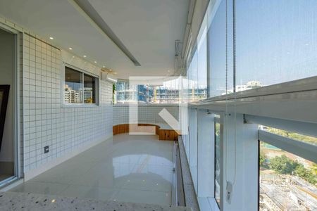 Varanda de apartamento para alugar com 4 quartos, 151m² em Barra da Tijuca, Rio de Janeiro