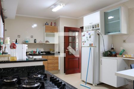 Casa à venda com 299m², 3 quartos e 4 vagasCozinha 