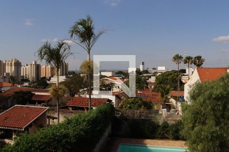 Casa à venda com 299m², 3 quartos e 4 vagasVista do quarto 2