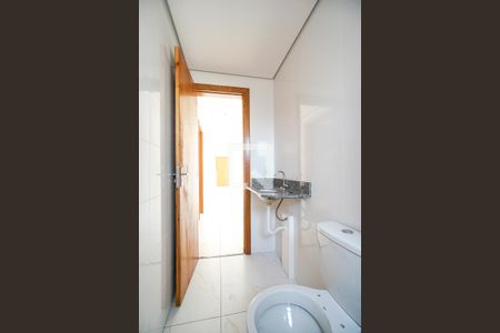 Banheiro social de apartamento para alugar com 2 quartos, 50m² em Vila Matilde, São Paulo