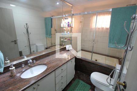 Apartamento à venda com 181m², 3 quartos e 4 vagasBanheiro