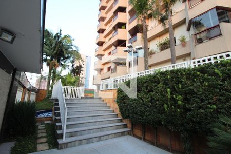 Apartamento à venda com 181m², 3 quartos e 4 vagasSacada