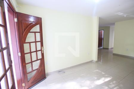 Sala de casa de condomínio para alugar com 3 quartos, 170m² em Taquara, Rio de Janeiro