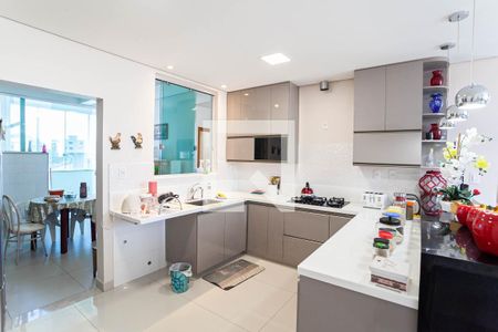 Apartamento para alugar com 269m², 4 quartos e 2 vagasCozinha