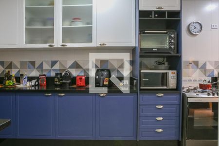 Casa de condomínio à venda com 168m², 4 quartos e 2 vagas Casa de condomínio à venda com 168m², 4 quartos e 2 vagasCozinha