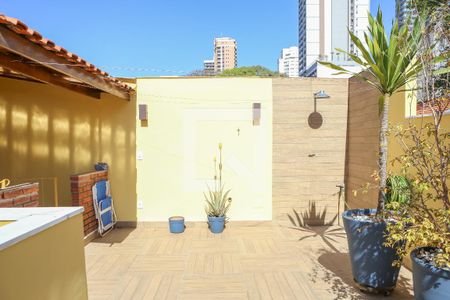 Casa de condomínio à venda com 168m², 4 quartos e 2 vagas Casa de condomínio à venda com 168m², 4 quartos e 2 vagasSótão