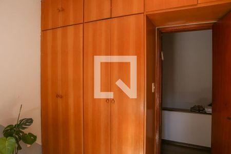 Casa de condomínio à venda com 168m², 4 quartos e 2 vagas Casa de condomínio à venda com 168m², 4 quartos e 2 vagasQuarto 2