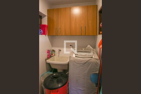 Casa de condomínio à venda com 168m², 4 quartos e 2 vagas Casa de condomínio à venda com 168m², 4 quartos e 2 vagasÁrea de Serviço