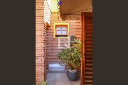 Casa de condomínio à venda com 168m², 4 quartos e 2 vagas Casa de condomínio à venda com 168m², 4 quartos e 2 vagasSacada da Suíte