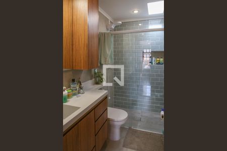 Casa de condomínio à venda com 168m², 4 quartos e 2 vagas Casa de condomínio à venda com 168m², 4 quartos e 2 vagasBanheiro Social