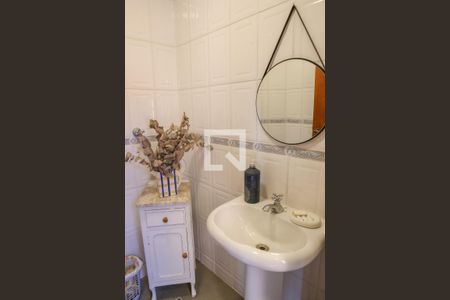 Casa de condomínio à venda com 168m², 4 quartos e 2 vagas Casa de condomínio à venda com 168m², 4 quartos e 2 vagasBanheiro do Escritório