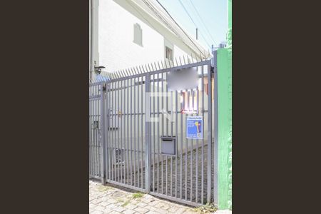 Casa de condomínio à venda com 168m², 4 quartos e 2 vagas Casa de condomínio à venda com 168m², 4 quartos e 2 vagasFachada