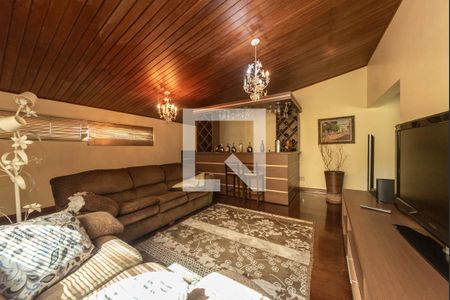 Casa à venda com 468m², 4 quartos e 4 vagas Casa à venda com 468m², 4 quartos e 4 vagasSala de Lareira