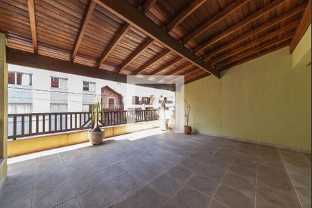 Casa à venda com 468m², 4 quartos e 4 vagas Casa à venda com 468m², 4 quartos e 4 vagasVaranda da Suíte 1