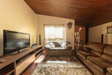 Casa à venda com 468m², 4 quartos e 4 vagas Casa à venda com 468m², 4 quartos e 4 vagasSala de Lareira