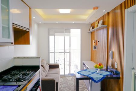 Sala / Cozinha /Área de Serviço de apartamento para alugar com 1 quarto, 30m² em Cambuci, São Paulo